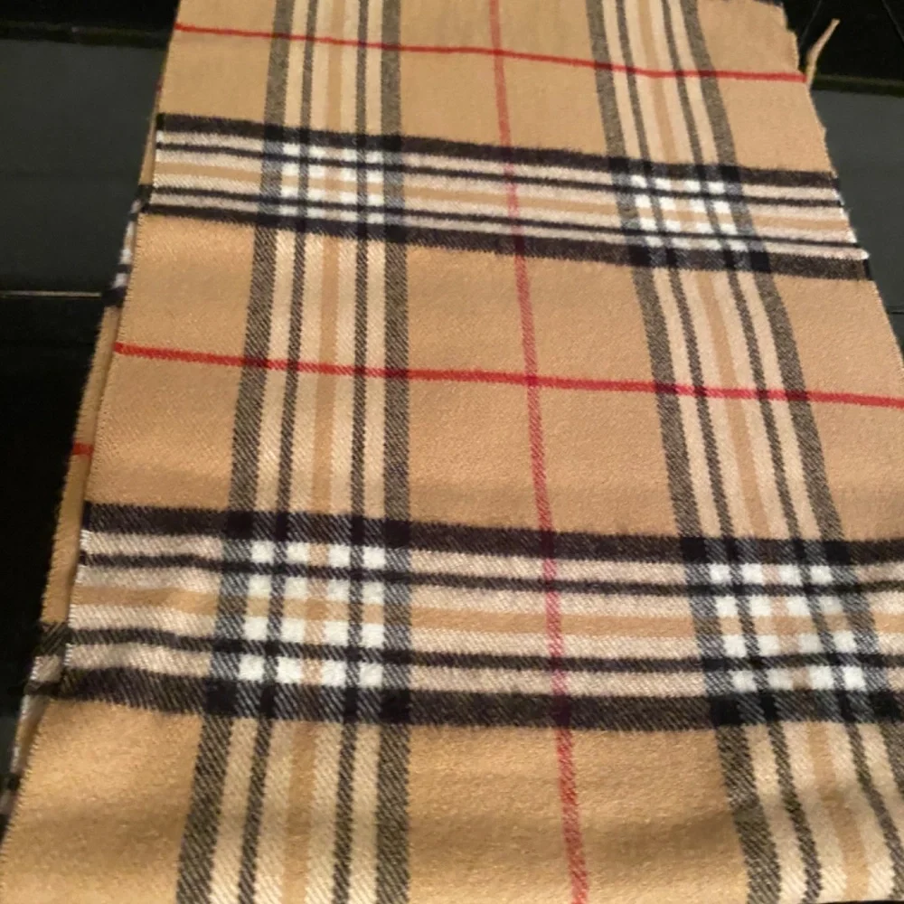 Cashmerefeel Classic Check Scarf - Picture 7 of 12